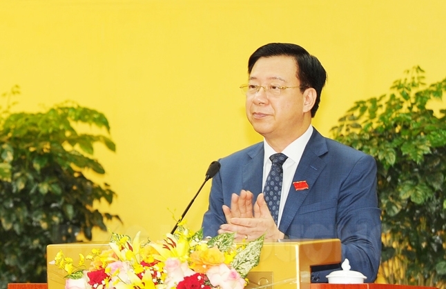 Đồng chí Phạm Xuân Thăng, Ủy viên Trung ương Đảng, Bí thư Tỉnh ủy, Chủ tịch HĐND tỉnh phát biểu khai mạc kỳ họp